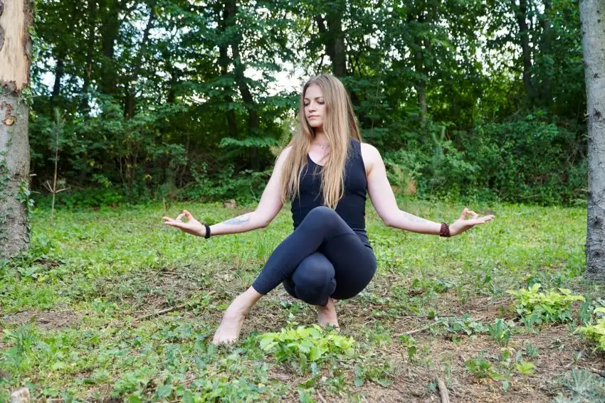 #SuavHomeYoga – yoga în vremea coronavirusului – Alice Rosentzweig