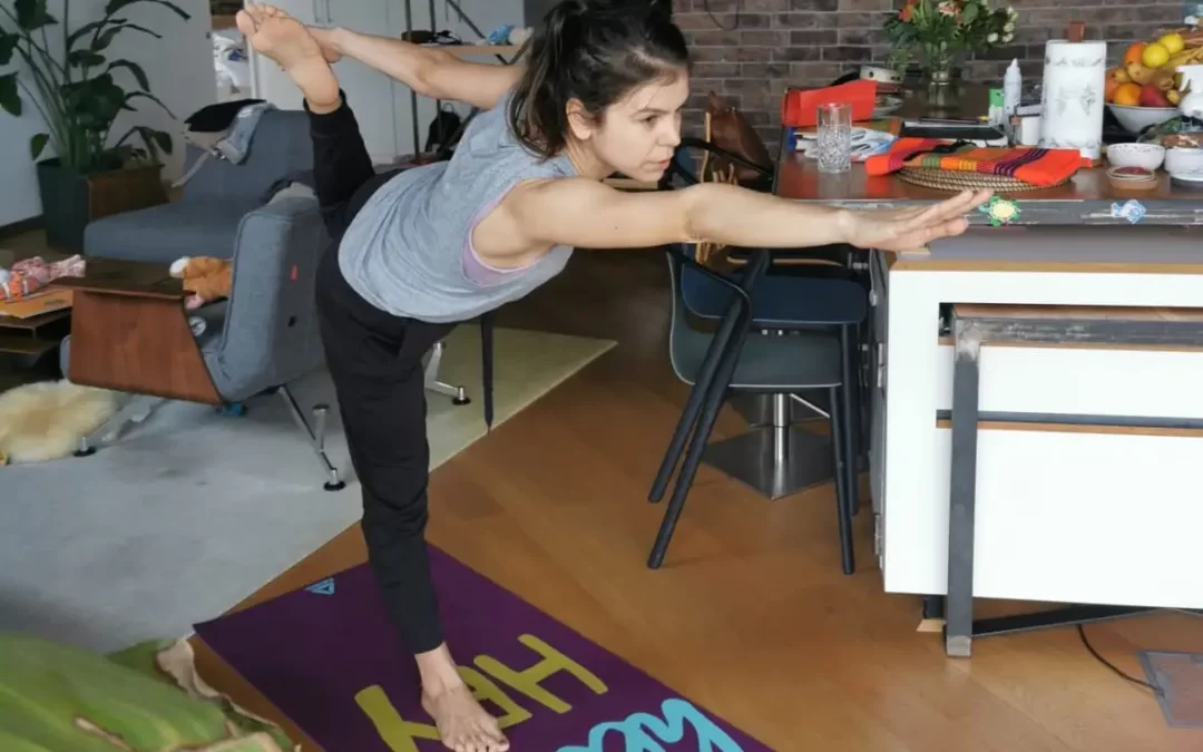 #SuavHomeYoga – yoga în vremea coronavirusului – Mihaela Bîldea