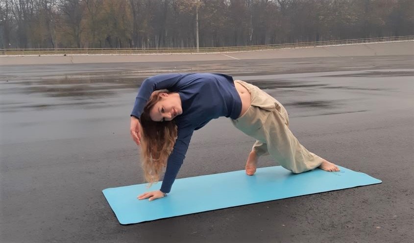 #SuavHomeYoga – yoga în vremea coronavirusului – Andreea Dobrică