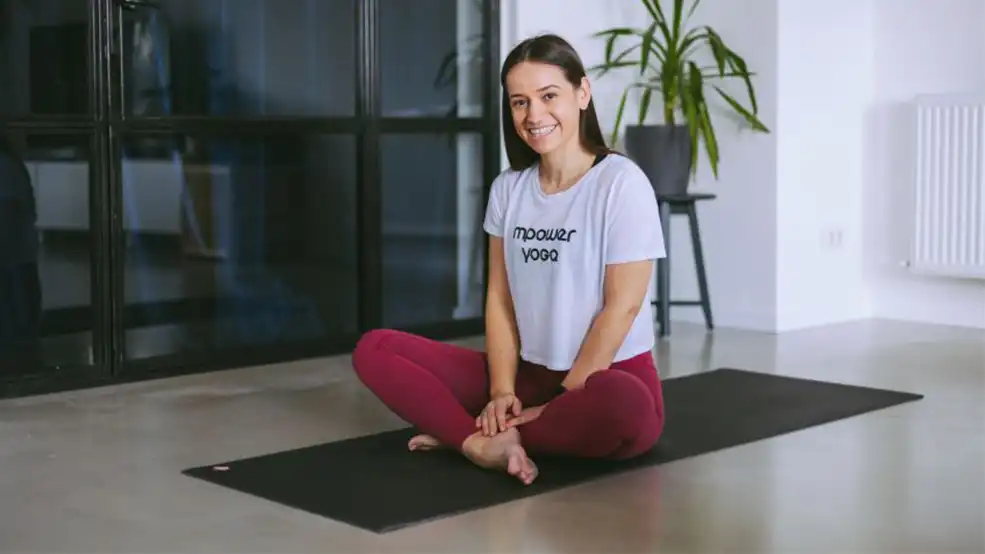 #SuavHomeYoga – yoga în vremea coronavirusului – Alexandra Negulescu