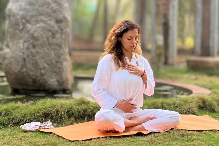 #Suav Yoga | povești despre yoga și orice ne face bine – Monica Filip